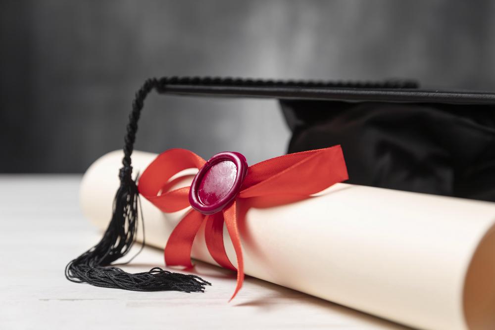 چگونه با موسسه آراز، تحصیل رایگان یا با بورسیه کامل داشته باشیم؟